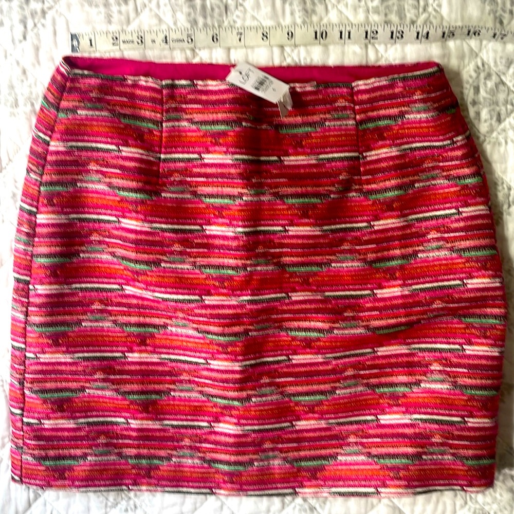 LOFT Size 6 Pink Multicolor Textured Mini NWT